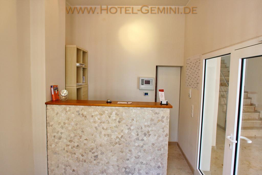 Hotel Gemini Dusseldorf Bagian luar foto