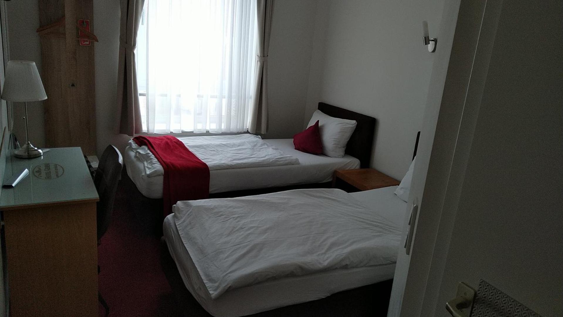 Hotel Gemini Dusseldorf Bagian luar foto