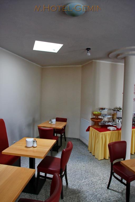 Hotel Gemini Dusseldorf Bagian luar foto