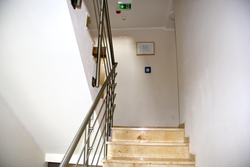 Hotel Gemini Dusseldorf Bagian luar foto