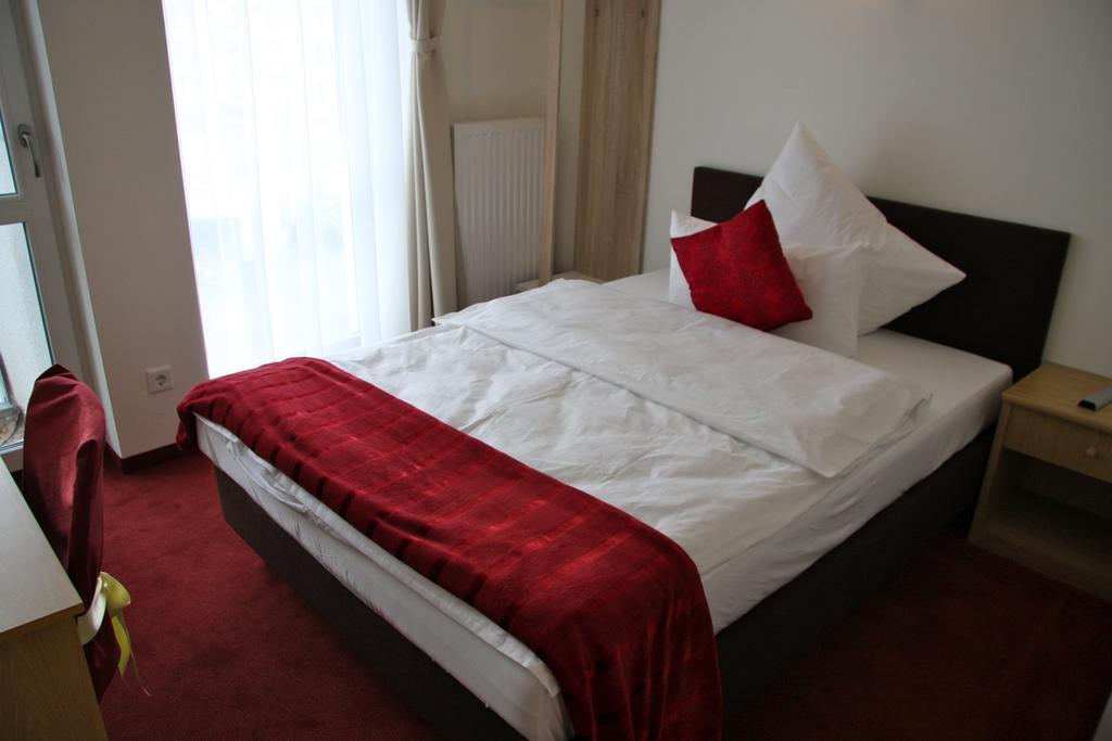 Hotel Gemini Dusseldorf Ruang foto